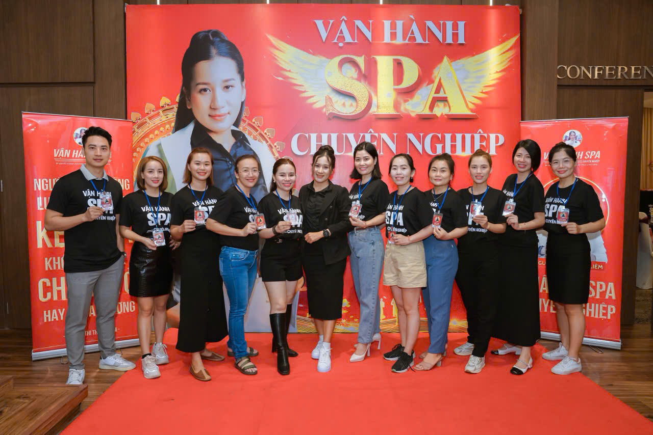 Học viên vận hành spa